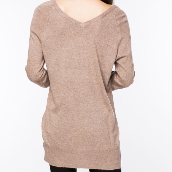 V-NECK SIDE SLIT SWEATER in LATTE - Picture 4 of 4